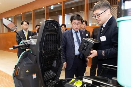 [이슈] 전기이륜차 보급 가속페달