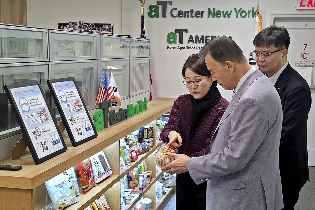 홍문표 aT 사장, K-푸드 전령사 ...